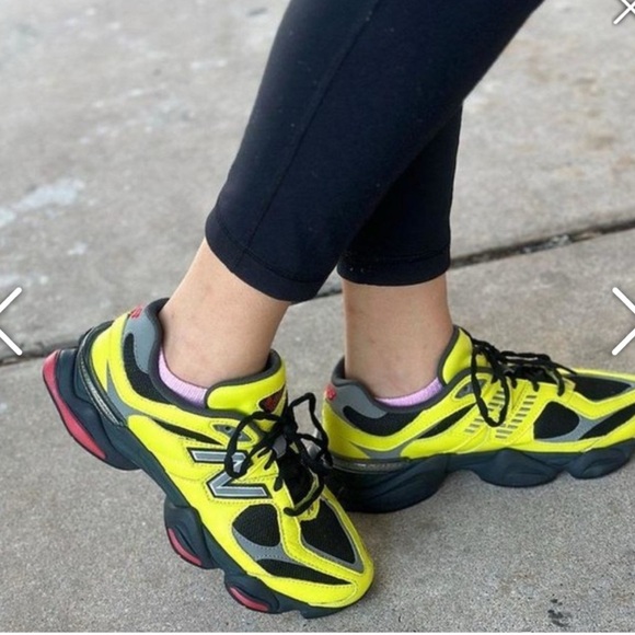 New Balance Shoes - Women’s New Balance 9060 "Tea Tree Green/Black" Unisex Shoe AUTHENTIC